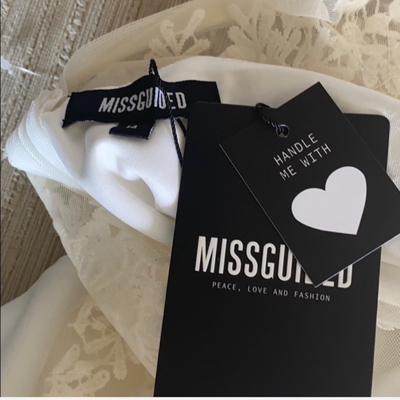 Misguided Lace white mini dress - Picture 6 of 6